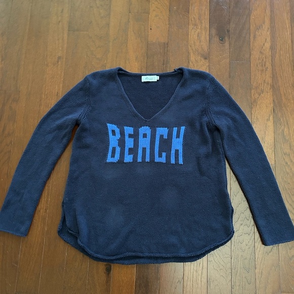 Knitted “Beach” lightweight sweater in block letters navy Vneck size Large - Picture 6 of 11
